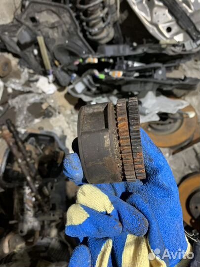 Распредвал Ниссан Тиида 1.6 Ниссан жук