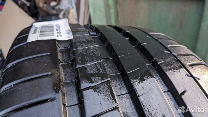 Michelin Pilot Super Sport 255/30 R20 92Y