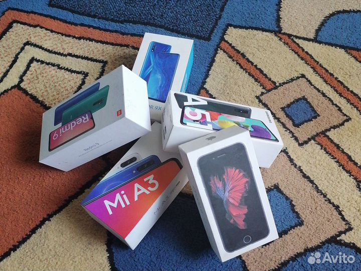 Коробки от телефона