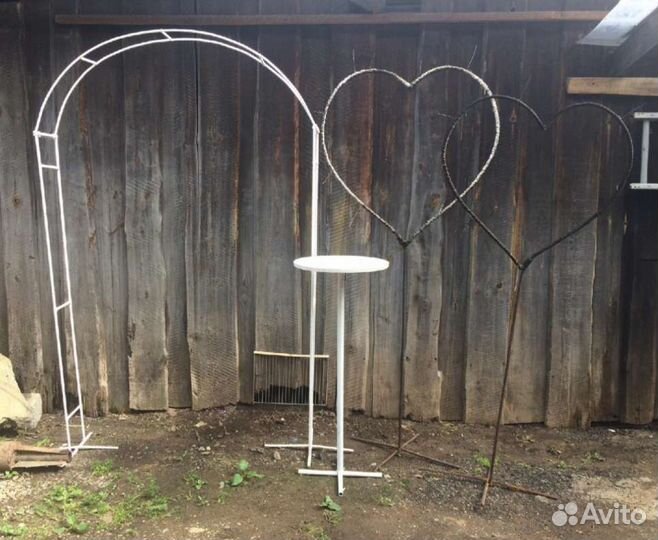 Продам свадебную арку, столик, сердца