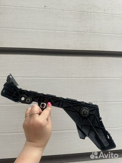 Правое крепление заднего бампера мазда 3 bl