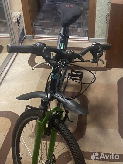 Велосипед Stinger Highlander 100V