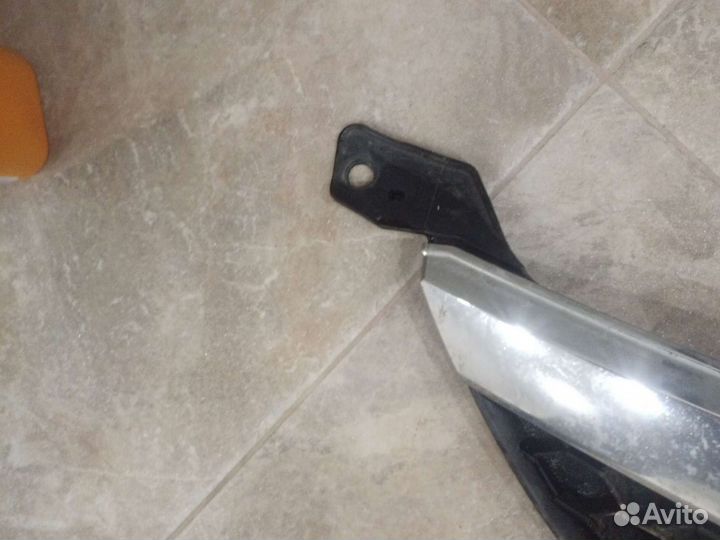 Решетка радиатора mazda 3 bk седан