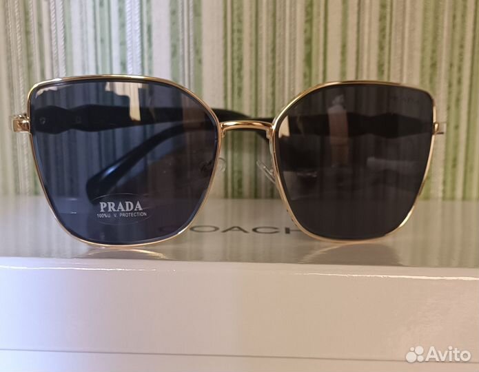 Солнцезащитные очки женские брендовые