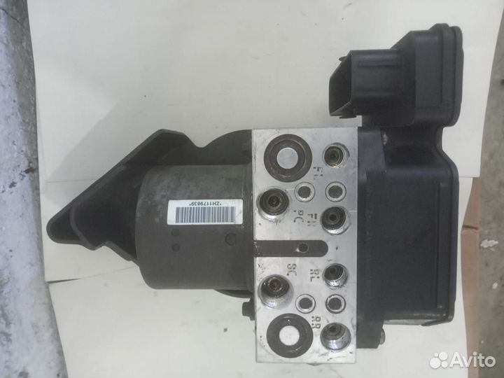 Блок ABS Jeep grand Cherokee wk2