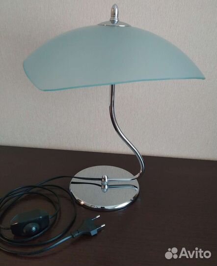 Светильник настольный