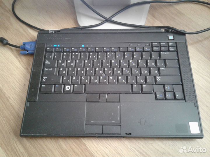 Dell Latitude E6400 работает с внешним монитором