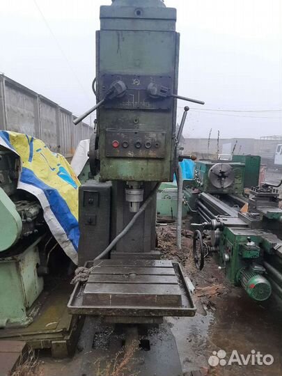 Сверлильный станок 2н135 б.у