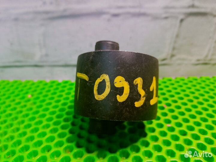 Сайлентблок подушки двигателя левый Toyota Corolla