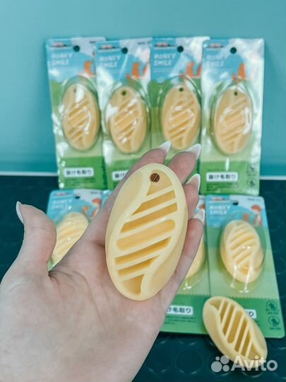 Силиконовая щетка для собак и кошек DoggyMan