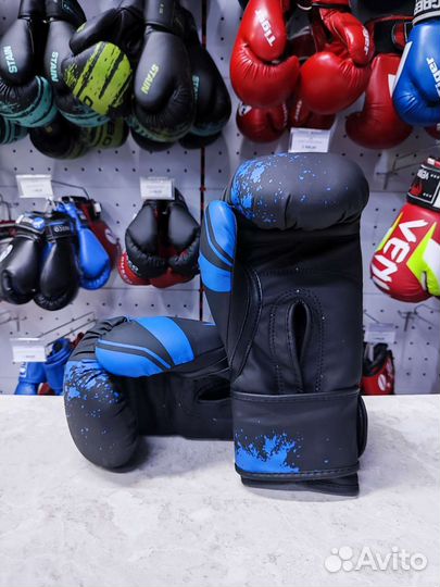 Боксёрские перчатки Venum 