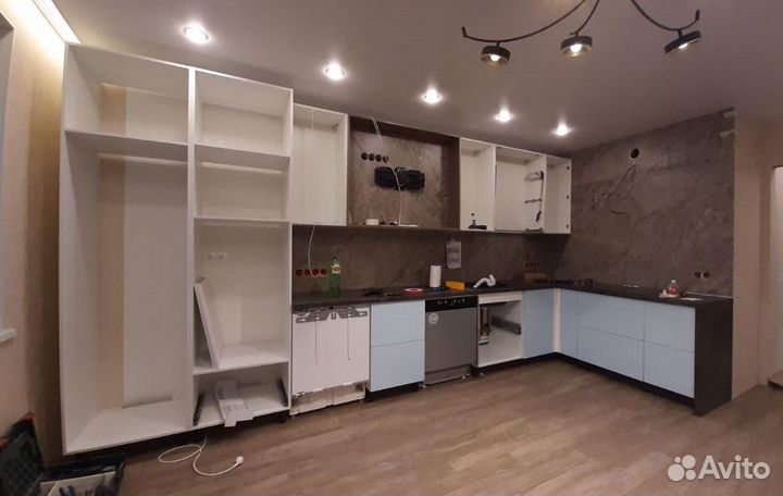 Кухня до потолка