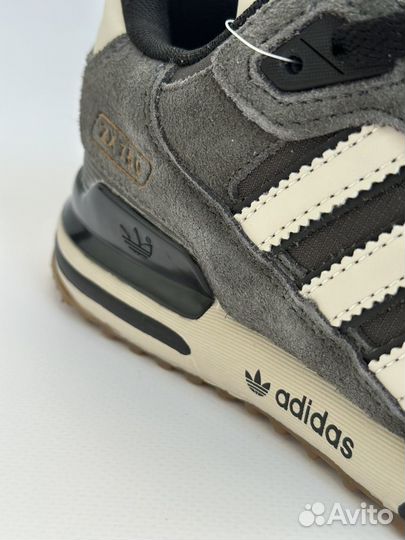 Кроссовки adidas ZX 750