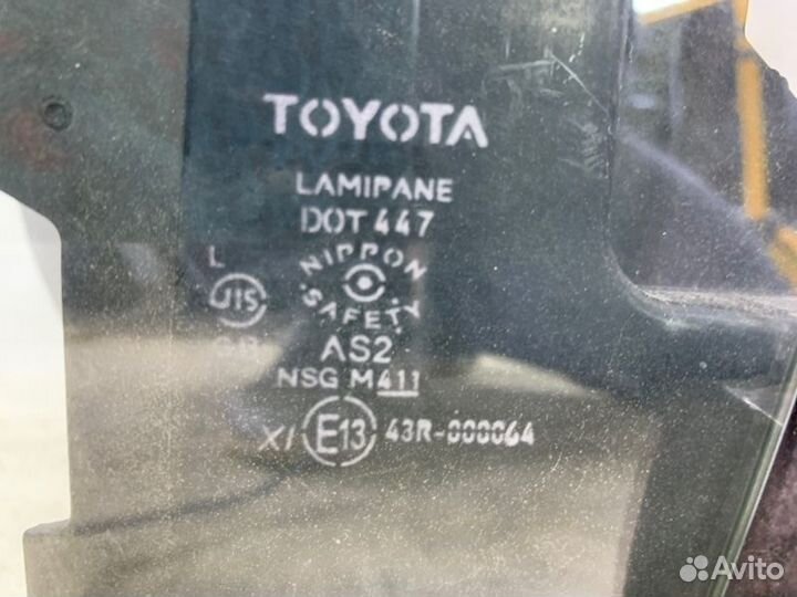 Стекло двери переднее левое Toyota Land Cruiser