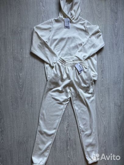 Спортивный костюм женский