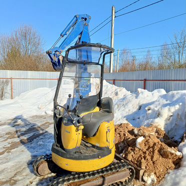 Мини-трактор Kubota B-10 с кун, 2000