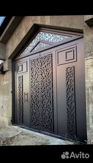 Кованые серые маторвые Ворота