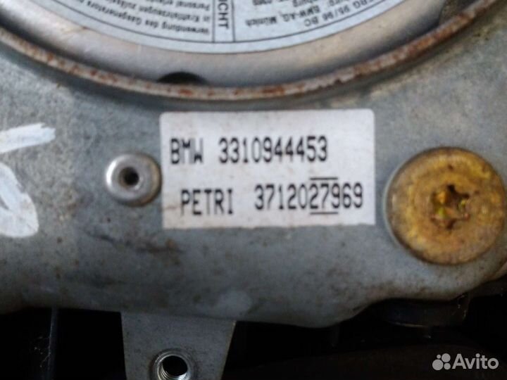 Подушка безопасности водителя (в руль) BMW, бмв