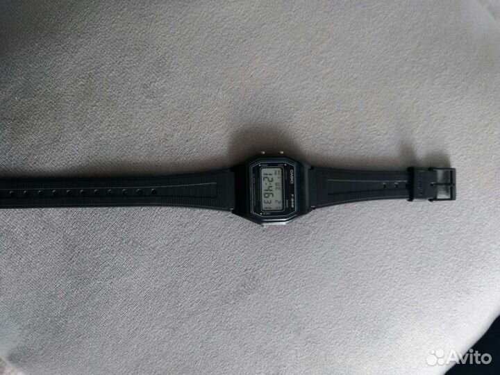 Часы casio F 84 W