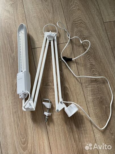 Лампа на струбцине