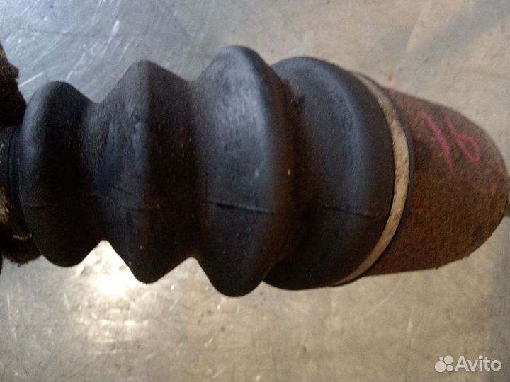 Привод передний Nissan Pathfinder R51, Navara D40