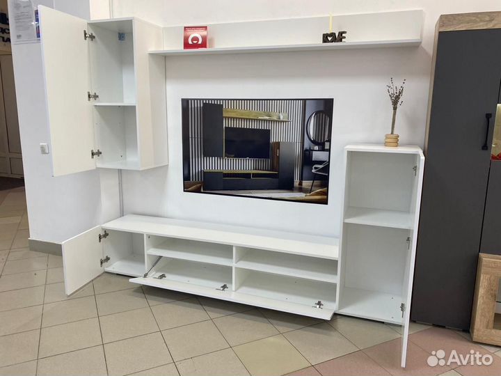 Стенка в гостиную