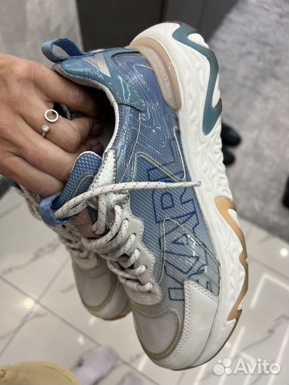 Кроссовки karl lagerfeld 38 оригенал