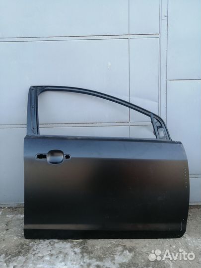 Продаю дверь