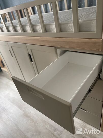 Кровать чердак со шкафом