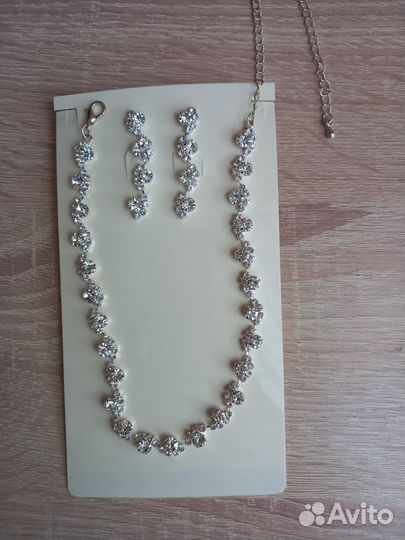 Колье и серьги