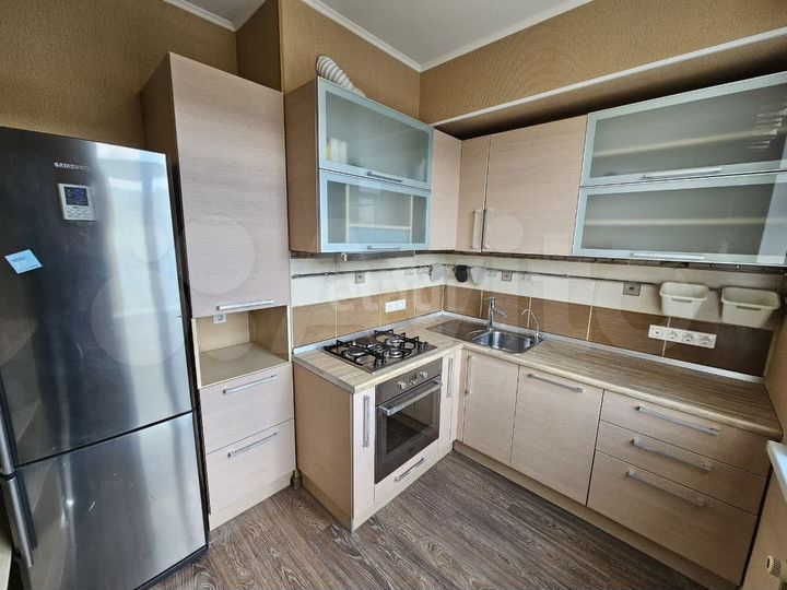 3-к. квартира, 82 м², 5/5 эт.