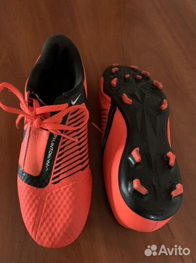 Футбольные бутсы nike