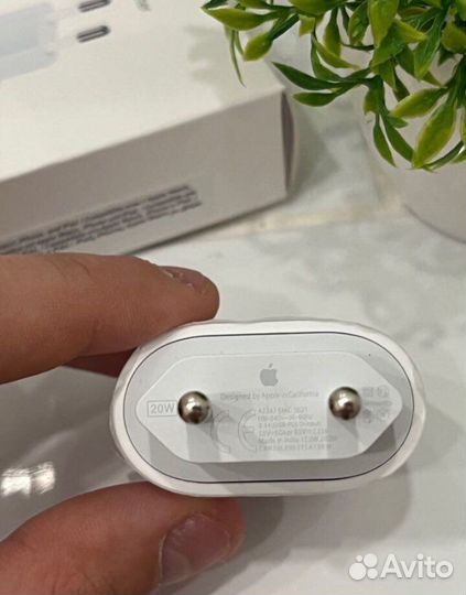 Зарядное устройство для iPhone 20в (блок+кабель)