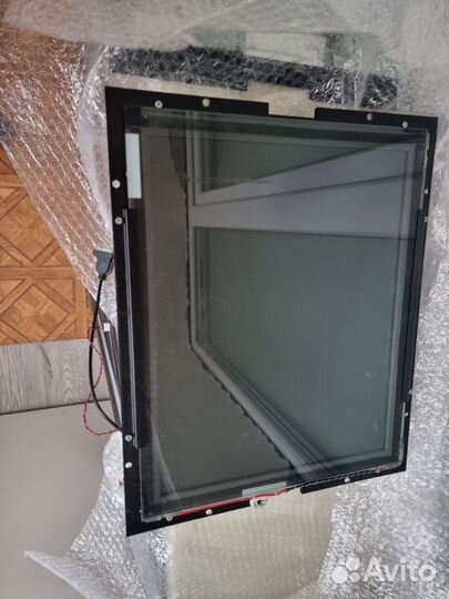 Сенсорный антивандальный монитор 17 дюймов