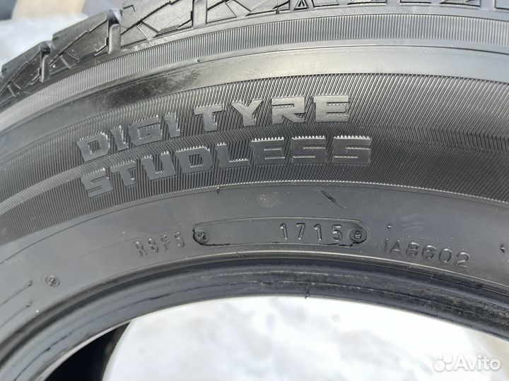 Dunlop Winter Maxx 215/65 R17