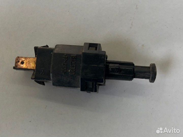 Датчик стоп сигнала Chevrolet Lanos седан A15SMS