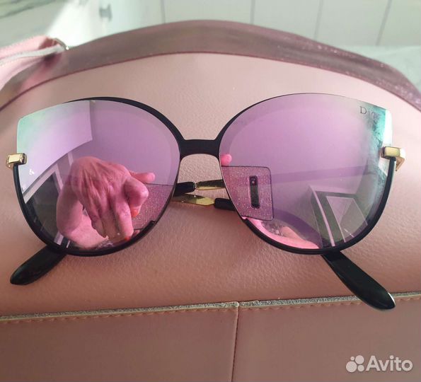 Солнцезащитные очки женские брендовые