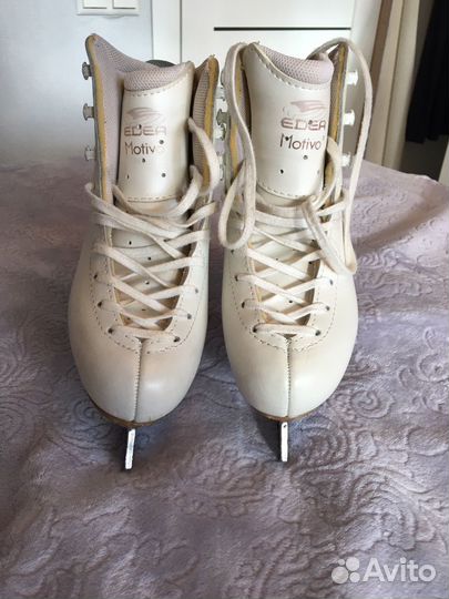 Фигурные коньки edea 220