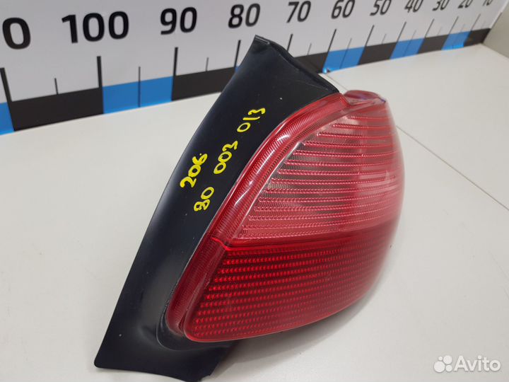 Фонарь правый Peugeot 206 (1998-2012)