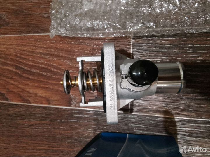 Термостат корпус 96984103 opel Chevrolet 96984104