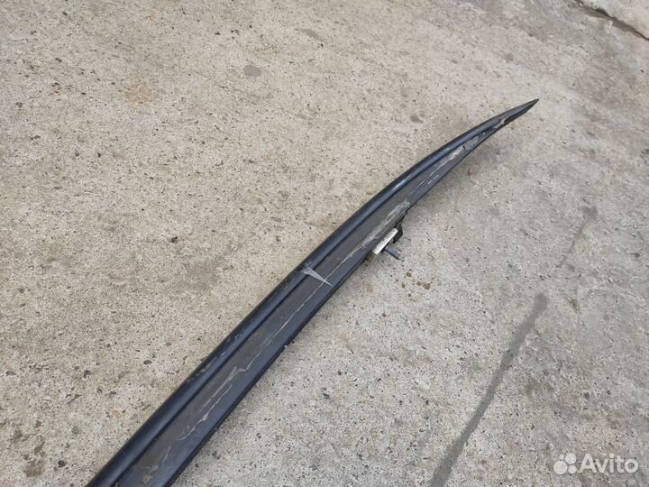 Рейлинг крыши правый на Opel Zafria B Рестайлинг