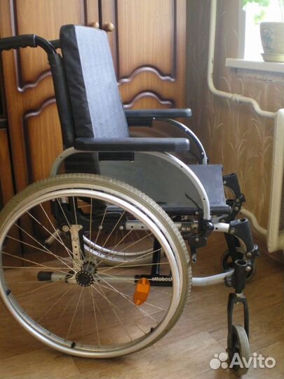 Кресло коляска для инвалидов