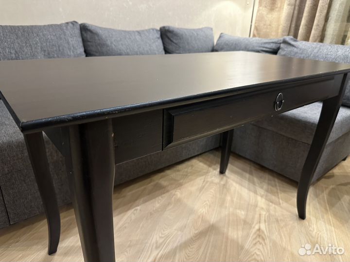 Письменный стол IKEA