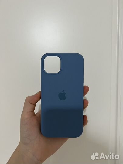Чехол на iPhone 13
