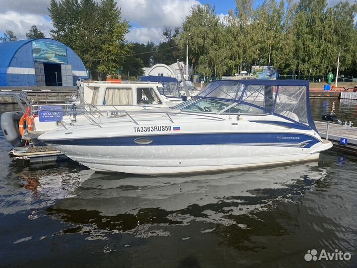 Каютный круизный катер Crownline 270 CR