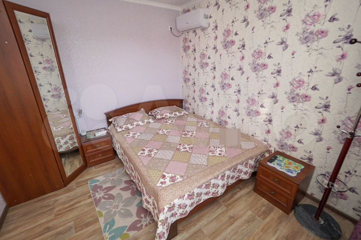 Комната 16 м² в 8-к., 2/3 эт.