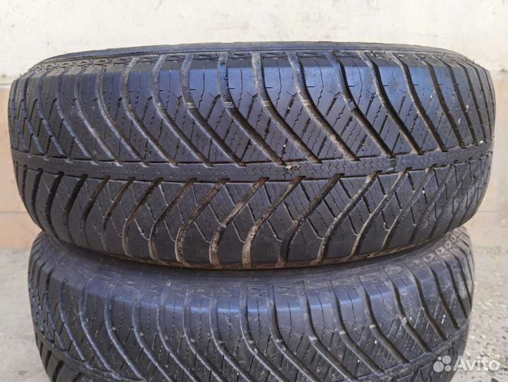 Goodyear Vector 4Seasons 215/60 R17 96V