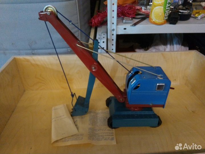 Экскаватор железный азлк