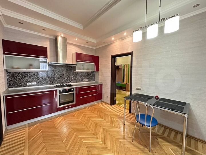 4-к. квартира, 118,6 м², 1/5 эт.