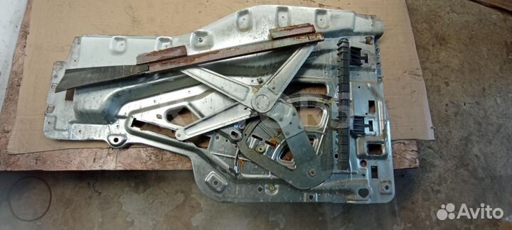 Стеклоподъемник левый MAN TGA 2005 81626456035